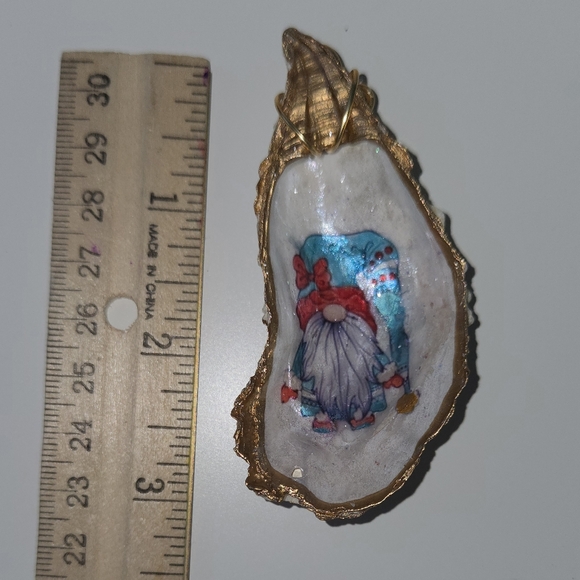 🎅 Gnome Ornament with Gold Trim - Picture 3 of 3